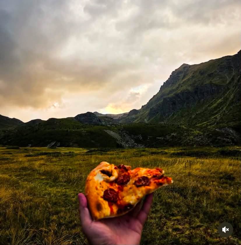 Shijet e Malit: Çlodhje dhe Gastronomi me Pamje nga Perëndimi